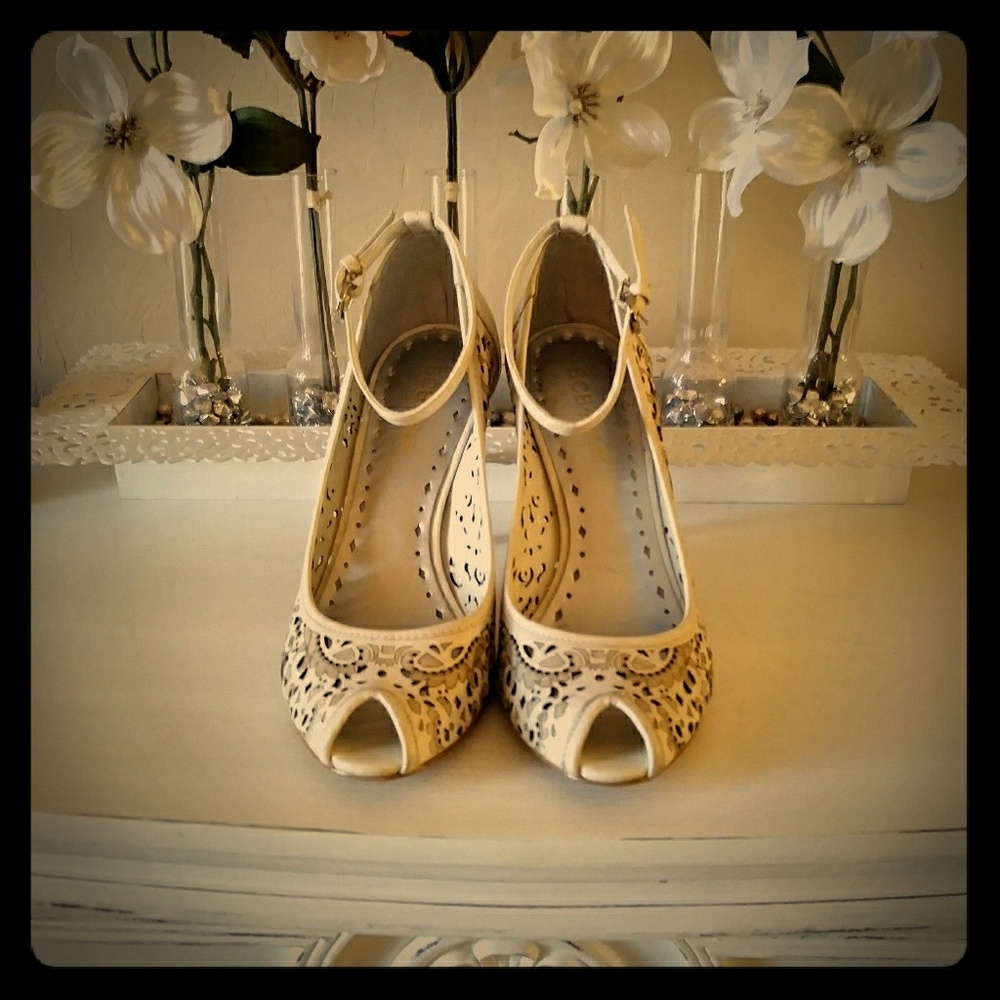 BCBGirls Classic Anklet High Heels